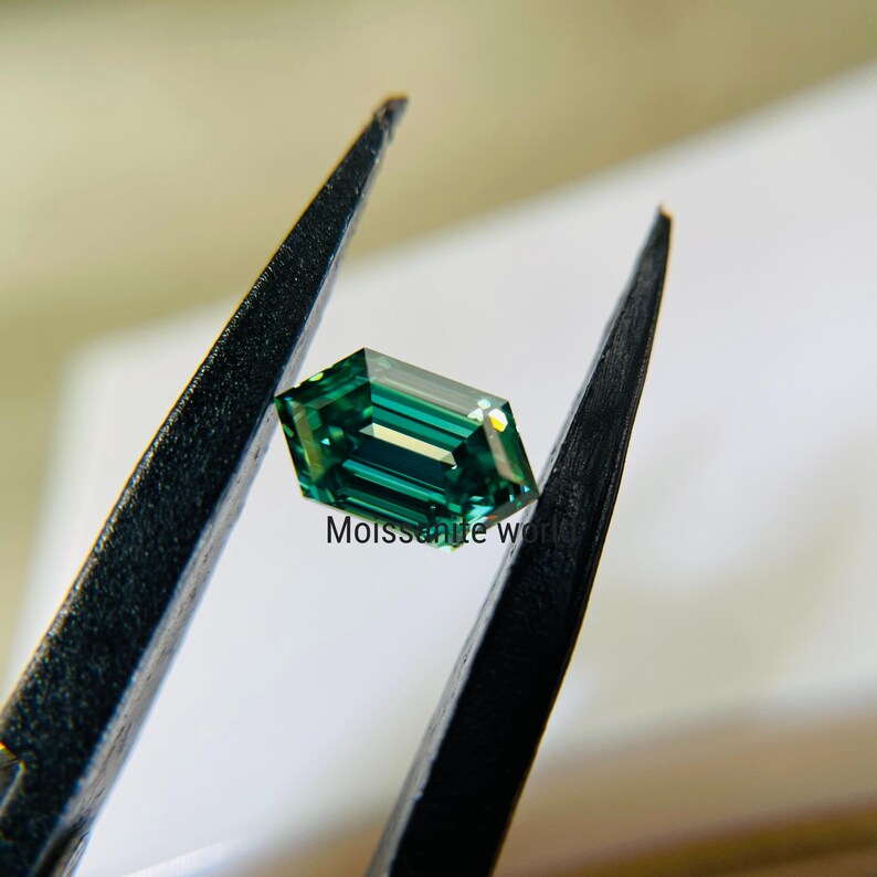 Hexagon Green Moissanite Stone for Engagement Jewelry