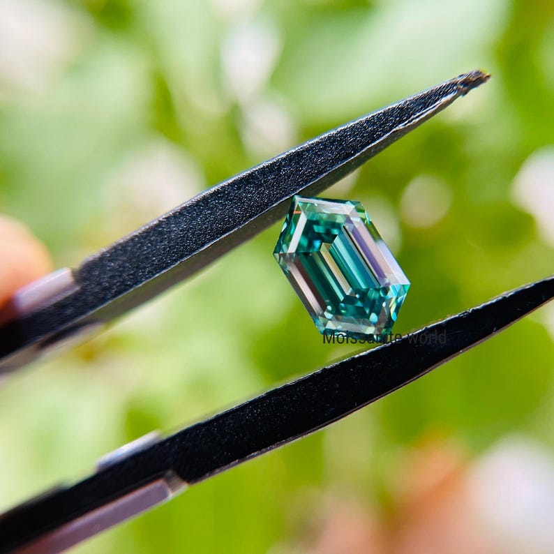 Brilliant Cut Green Hexagon Moissanite Gemstone for Rings