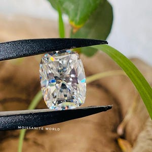 Antique Loose Elongated Crushed Ice Cushion Cut Moissanite Stone DEF White Col VVS1 7 MM To 15 MM Size For Making Jewelry , Engagement Ring