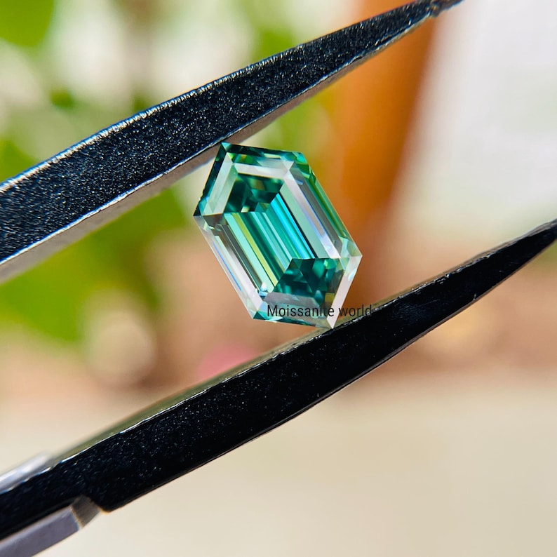 VVS1 Green Hexagon Moissanite Loose Gemstone for Custom Jewelry