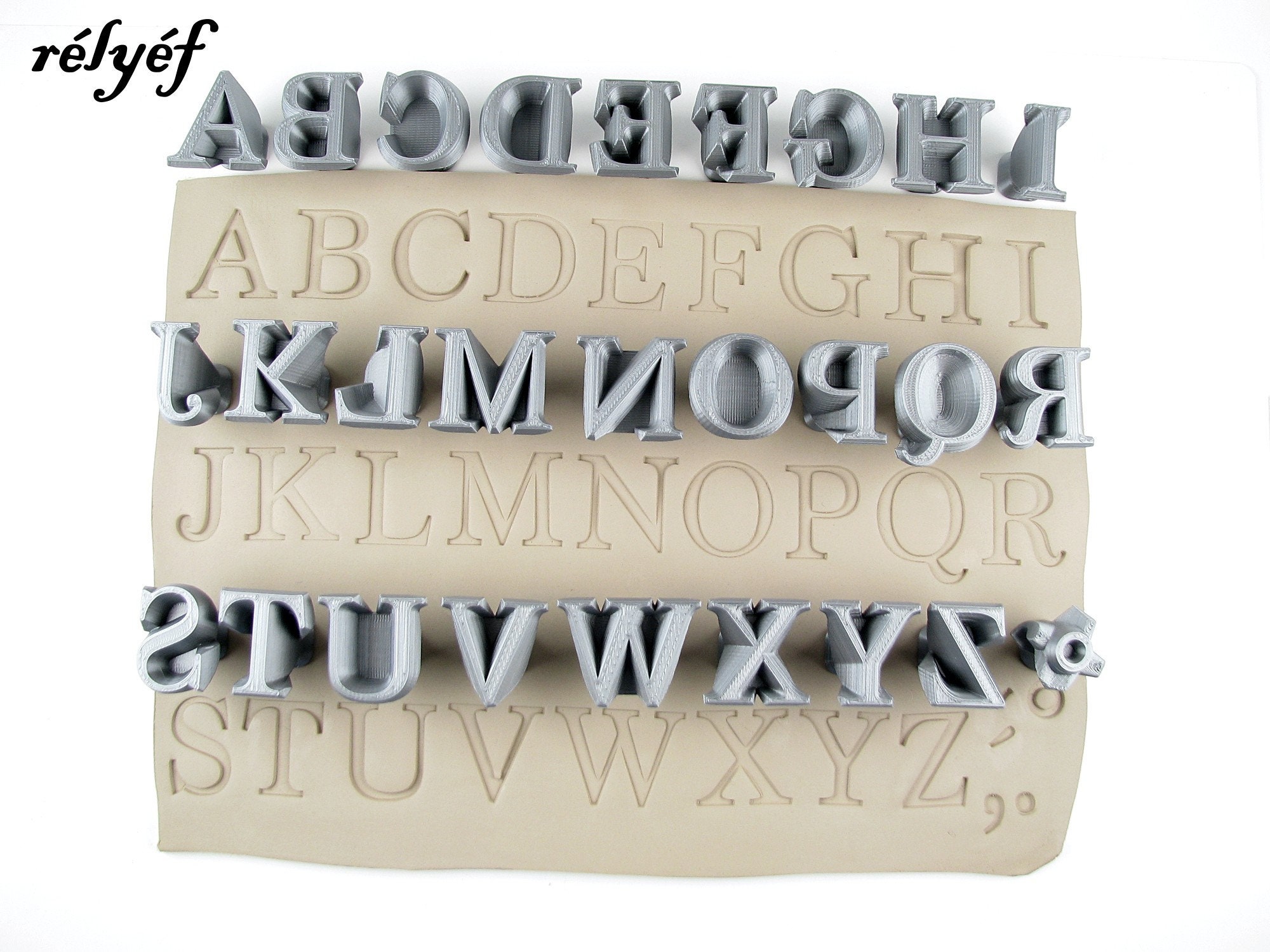 MUWINC Tampon Lettre Pour Argile, Tampons Lettres et Chiffres en Bois avec Boîte de Rangement - 70 Pièces pour Scrapbooking, Argile et Personnalisation Créative MUWINC Tampon Lettre Pour Argile, Tampons Lettres et Chiffres en Bois avec Boîte de Rangement - 70 Pièces pour Scrapbooking, Argile et Personnalisation Créative