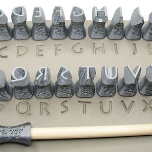 Lithos Letras Maiúsculas 10 mm | Alfabeto | Carimbos para cerâmica e argila polimérica, sabonetes, para texturas e decoração | Ferramentas de cerâmica em relevo