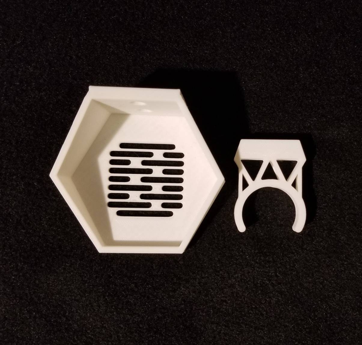 Lightsaber vented Wall Mount saberforge Galaxys Edge mhs stand BUY 2 GET 1 FREE