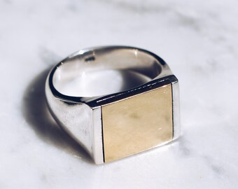 Anillo de parte superior plana, anillo de metal mixto, anillo para el dedo meñique de hombre, anillo único para hombre, joyería de estilo vintage, anillo de latón plateado y dorado, anillo de la mafia, anillo cuadrado