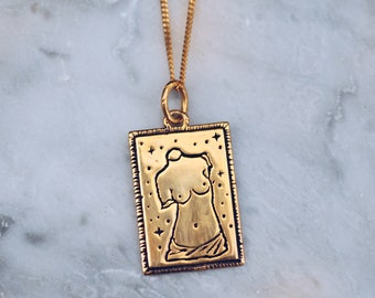 Venus Necklace 24K Gold Plated | Greco Roman Jewelry, Roman Mythology, Mens Womens Venus Necklace