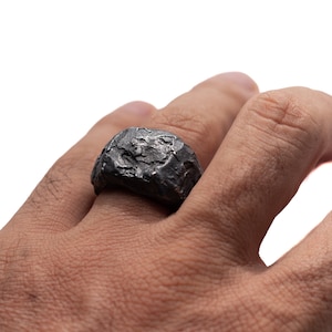 Mens Chunky Rings, Large Rough Ring, Black Gothic Ring, Oxidized Sterling Silver Ring, Hammered Ring, Brutalist Alternative Jewelry | Krata