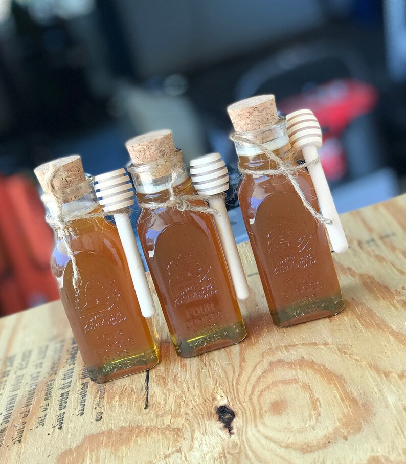 Lot of 30 4oz honey favors