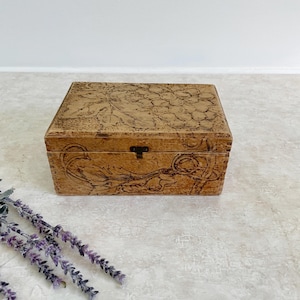 Pyrography Burnt Wood Box, Vintage Wood Hinged  Box, Grapes Grapevine Bookshelf Decor