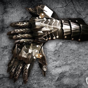 Nazgul/Ringwraith Gauntlets