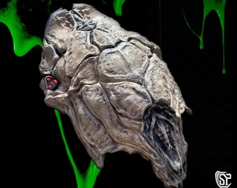 Feral Predator Helmet - Cosplay Prey Skull