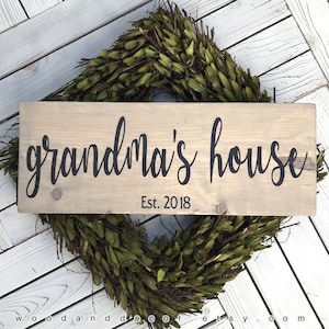 Grandma&#39;s House, Gift for Grandma, Pregnancy Reveal, Grandma Sign, New Grandma Sign, Personalized Grandma Wood Sign, Gift for Mom, Rustic