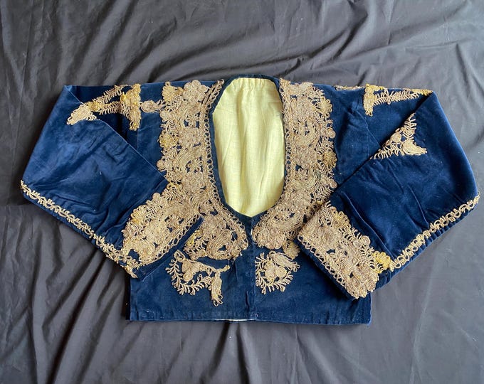 Antique Ottoman Velvet Cepken – 19th Century Embroidered Jacket with Gold Metallic Thread