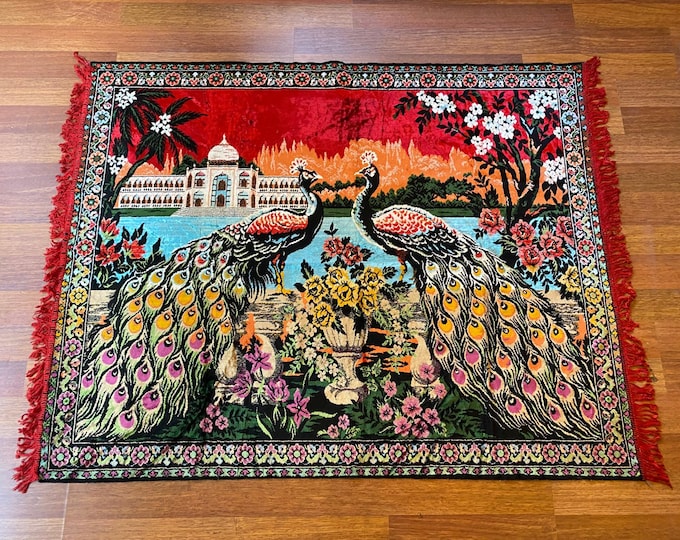 Vintage Handwoven Wool Rug: Tavuskuşu Peacock Motif, Turkish Tapestry