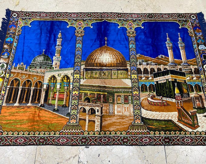 Vintage Kabe Picture, Holly Kabe picture on Tapestry,Tradatinol gift from Kabe,Calligraphy written on Tapestry Rug,Kabe and mosqu pictures,
