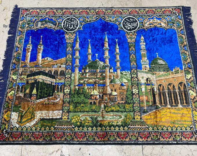 Vintage Kabe Picture, Holly Kabe picture on Tapestry,Tradatinol gift from Kabe,Calligraphy written on Tapestry Rug,Kabe and mosqu pictures,