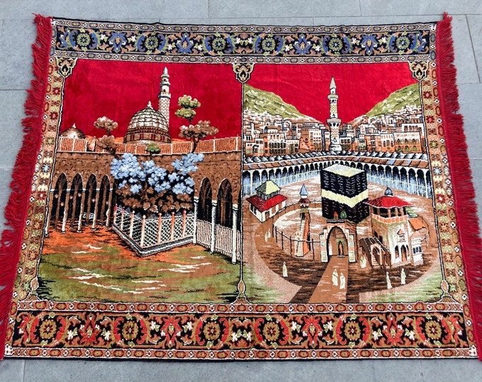 Vintage Kabe Picture, Holly Kabe picture on Tapestry,Tradatinol gift from Kabe,Calligraphy written on Tapestry Rug,Kabe and mosqu pictures,