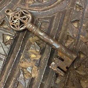 Ottoman period rare key,vintage old key,Rustic Decorative Antiq Key,gothic metal key, antique key rare key,Home Decor Primitive Key,