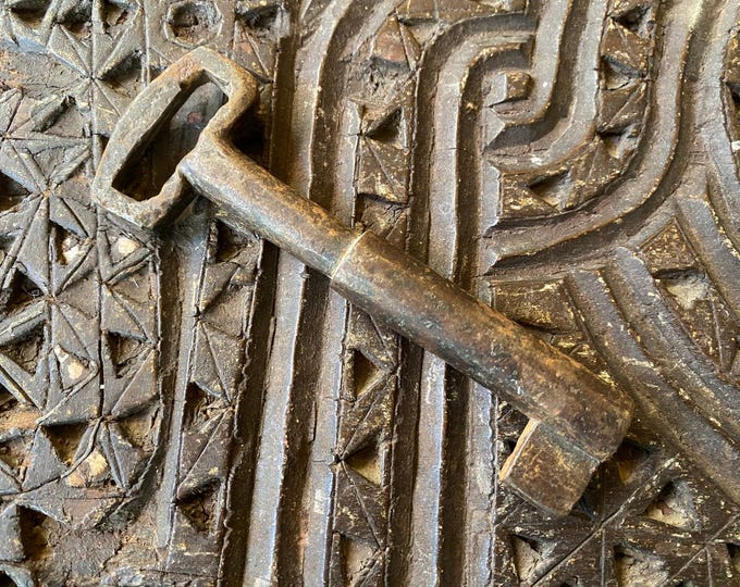 Imperial Antique 12.5cm Skeleton Key - Ornate Heart-Bow Forged Iron Key -19th Century Estate Gate Hardware -Heavy Duty Victorian Mansion Key