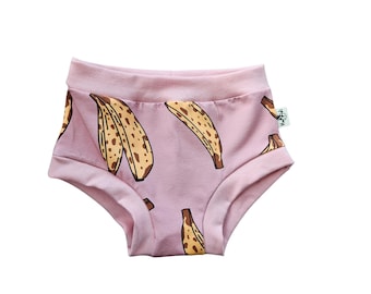 Ripe bananas print organic toddler undies, unisex cotton jersey boyleg style underpants, comfy elastic free underwear for children