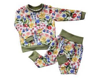 Floral play outfit, wildflowers toddler clothing set, flower theme organic kids clothes, handmade baby pants and sweatshirt