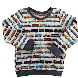 Peutersweater met treinprint, babykleding van biologisch katoen, milieubewust kinder-T-shirt, duurzame lentetrui, handgemaakte kleding