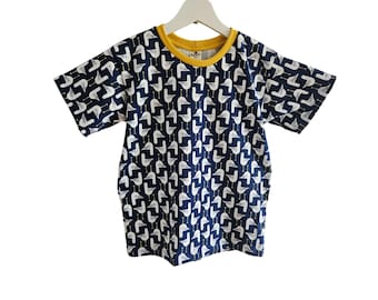 Blue seagulls baby and kids t-shirt with relaxed and slightly oversized fit, comfortable unisex toddler t-shirt, organic clothing