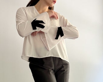 Vintage Y2K white blouse with black velvet bows and bell sleeves, Made in Italy