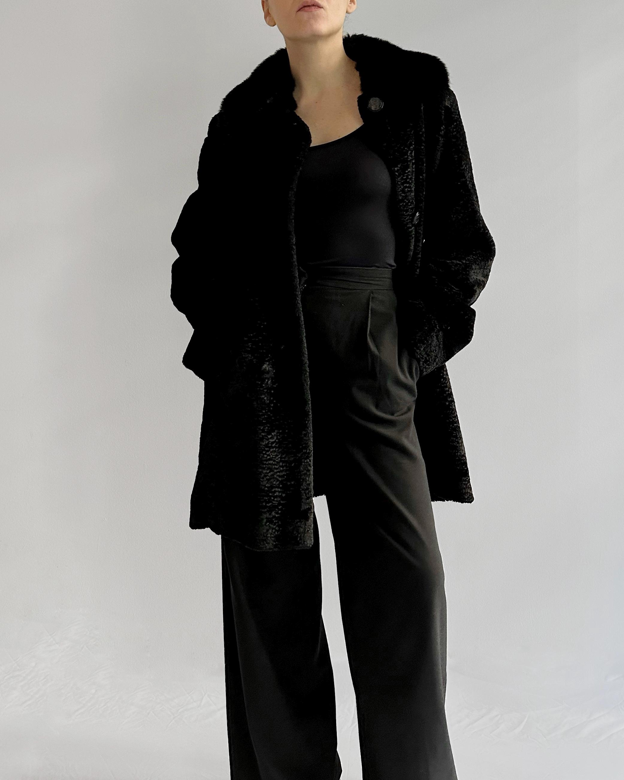 80年代/90年代のヴィンテージブラックフェイクファーコート（ダブル