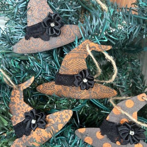 Wooden Witch Hat Ornaments, Halloween Ornaments, Witch Hat, Primitive Halloween, Fall Ornament, Halloween Decor, Vintage Print Witch Hat