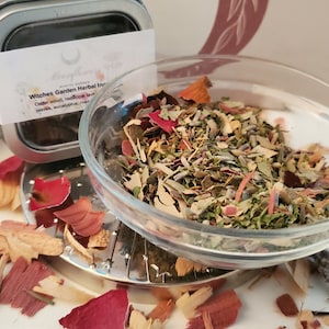 Witch Garden Herbal Incense Blend: Smoke Cleanse Aromatherapy