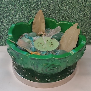 Witchcraft Money Bowl Kit: Green Aventurine, Basil Salt, Bay Leaves
