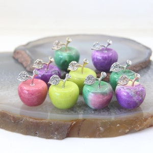 30mm Carving Apple Statue Home Decor,Colourful Jade Apple Figurine,Reiki Healing Crystal Quartz Stone Apple Office Decoration Gift For Her