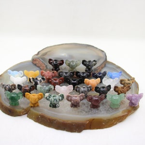 1.2 Inches Natural Stone Stitch Statue,Hand Carved Gemstone Animal Figurine Home Decor Crafts,Healing Crystal Cartoon Mini Sculpture Gifts
