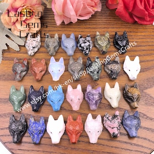 Gemstone Carved Wolf Head, Reiki Healing Crystal Quartz Wolf Skull Charms (25x40mm)