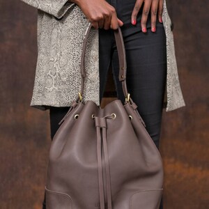 Personalized Leather Bag, Bucket bag, Brown Leather bag with, leather bag for women, gift for her, Handmade leather bag, African bag image 3