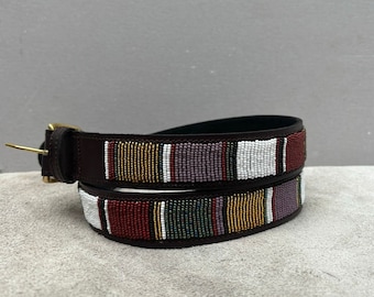 Ceinture masaï, ceinture en cuir, ceinture perlée, ceinture faite main, ceinture en cuir perlée maasaï, ceinture africaine de perles, ceinture pour homme, ceinture décontractée, ceinture bohème,