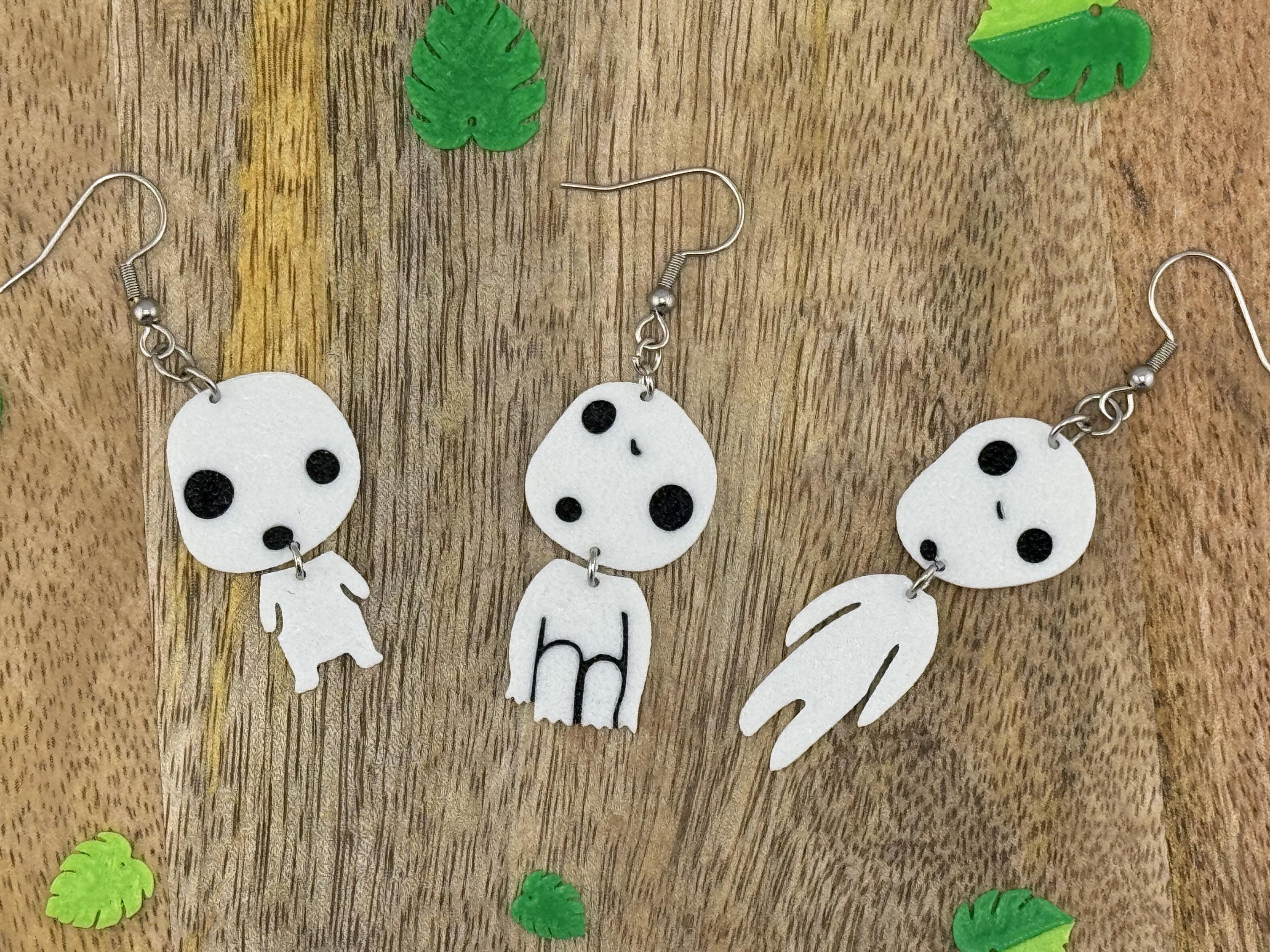 DUSTCELL ピアス・アクキー・ステッカー 木霊ピアス • もののけ姫 • 木の精霊 • ステッカー8枚入り - Etsy 日本