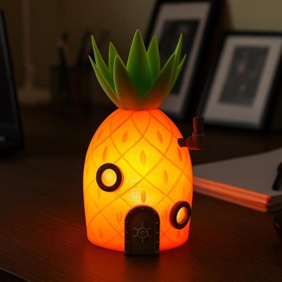 スポンジボブハウスランプ - パイナップルの心地よいナイトライト
