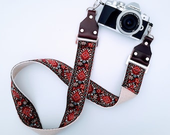Camera Strap – &#39;Don&#39;t Go Now&#39; Vintage Style Strap on Eco-Friendly Hemp Webbing