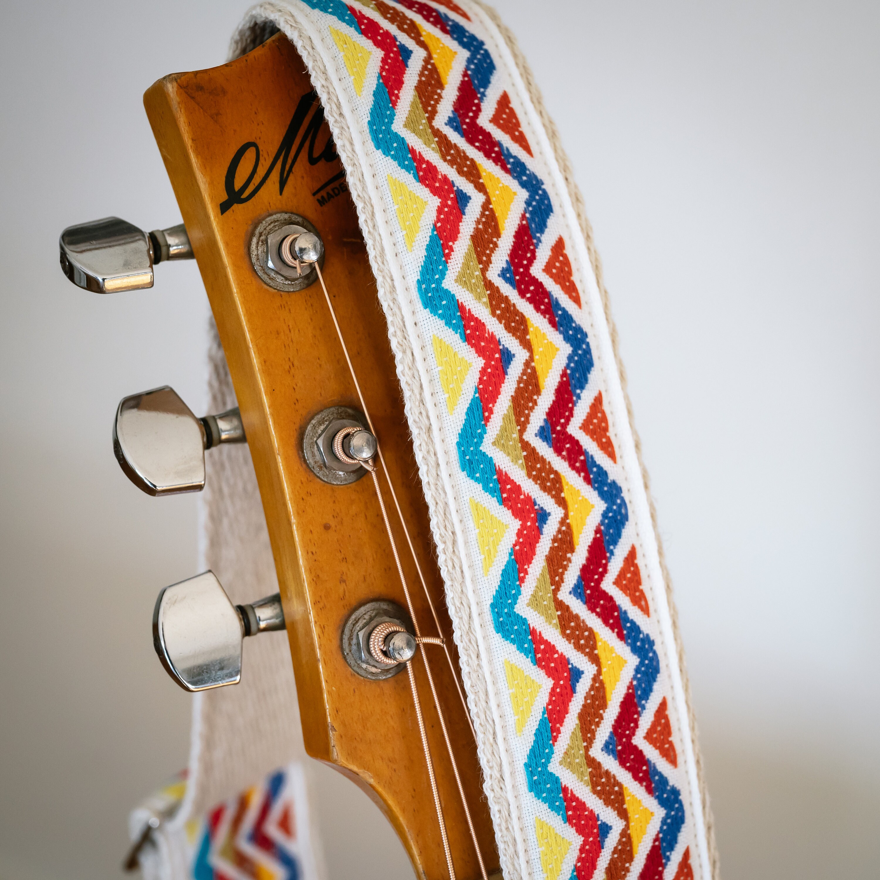 Crochet de cravate pour sangle de cou de guitare, belle et belle