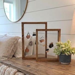 Free Standing Earring Holder, Chicken Wire Jewelry Organizer, Mesh Dangle Earring Display Stand, Wood Picture Frame Earring Holder bild 8