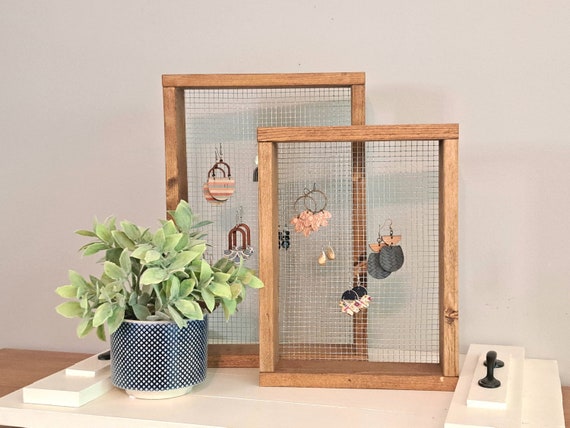 Free Standing Earring Holder, Chicken Wire Jewelry Organizer, Mesh Dangle Earring Display Stand, Wood Picture Frame Earring Holder