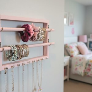 Light Pink Wall Hanging Bracelet and Necklace Holder, Kids Jewelry Organizer for Little Girl 画像 2