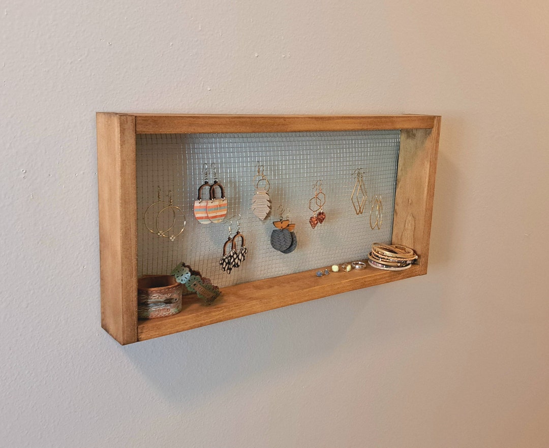 Large Wall Hanging Earring Holder, Chicken Wire Jewelry Organizer, Mesh