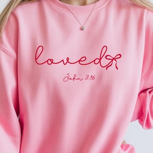 Mama - loose bow, imprint on front of tshirt or sweatshirt