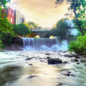 Early Morning In Chagrin Falls
