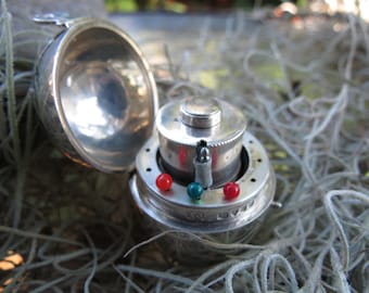 Antique Sterling Silver Sewing Compendium: London 1870