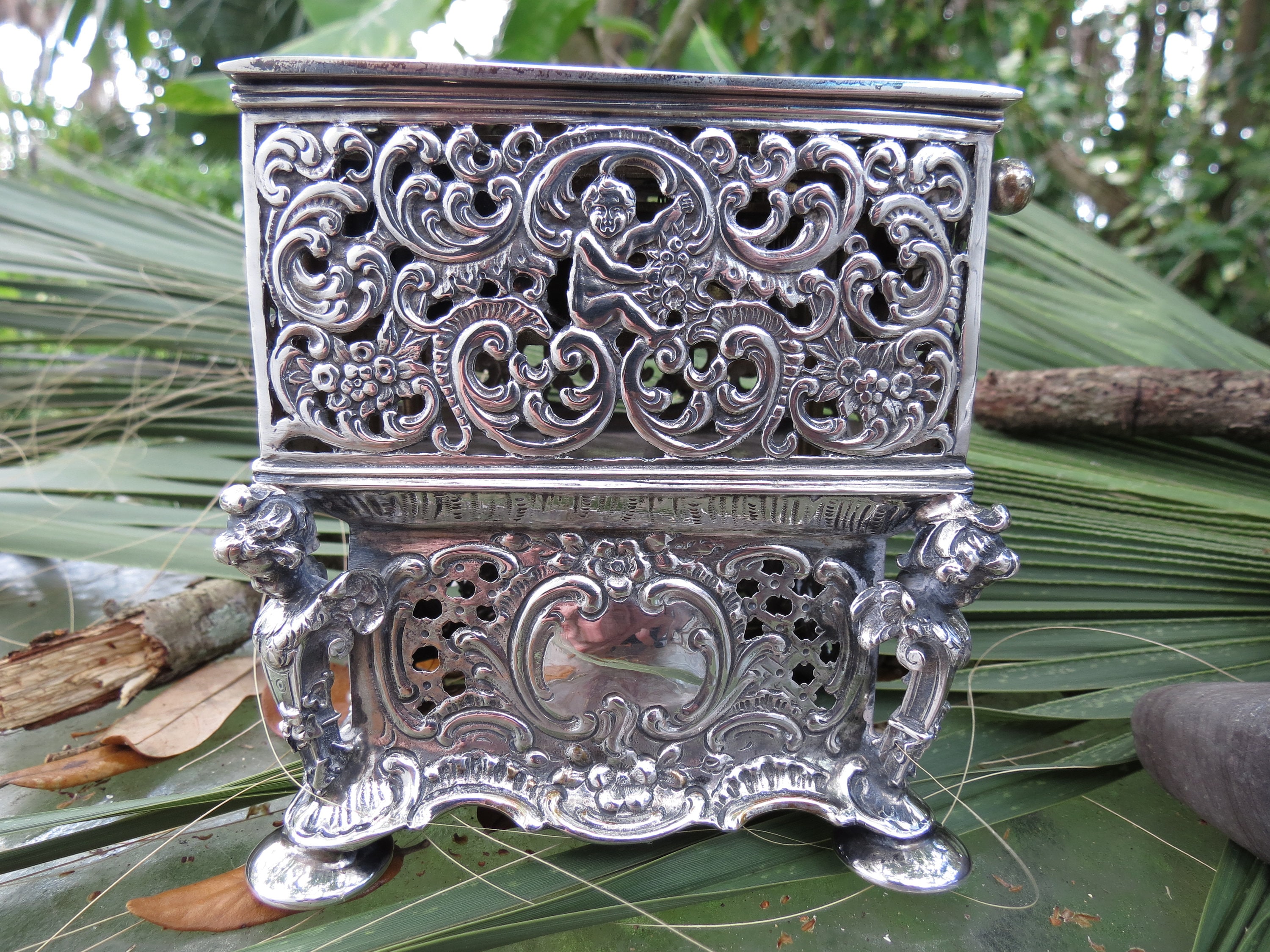 【まーちゃんさま】antique bird box ❀ 小鳥のオルゴールボックス まーちゃんさま】antique bird box ❀ 小鳥のオルゴールボックス