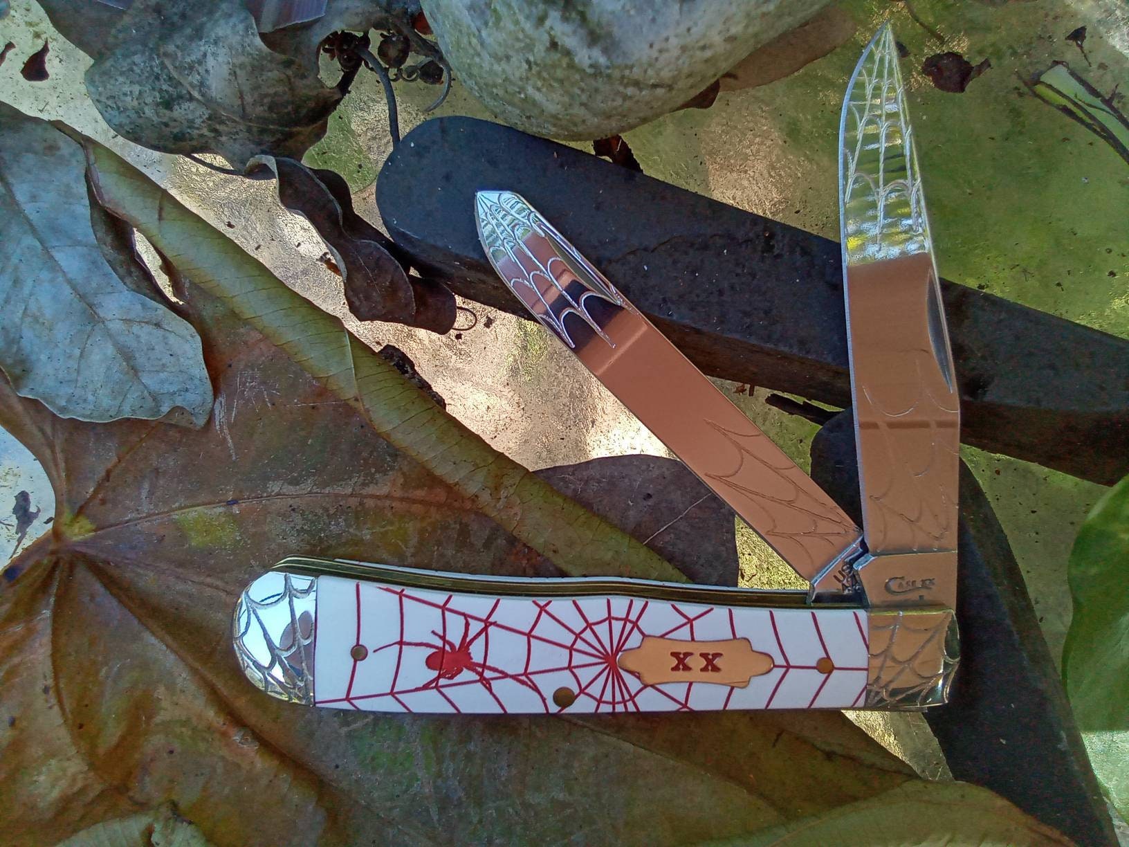 Case XX Red Spider Pocket Knife: Joshua Kidd Engraved Wild Horse