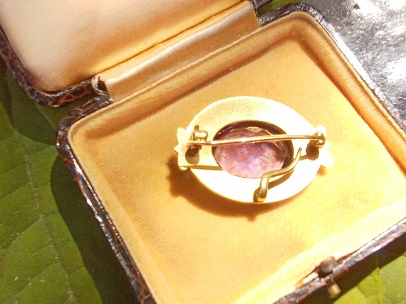 14K Gold, Faceted Amethyst, and Enamel Brooch - F… - image 10